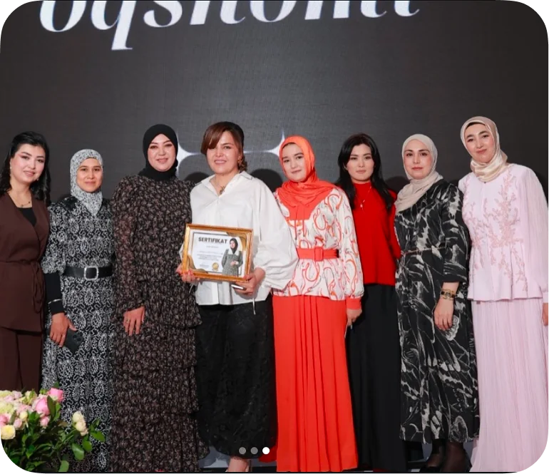 Bitiruv kechasidan jamoaviy surat